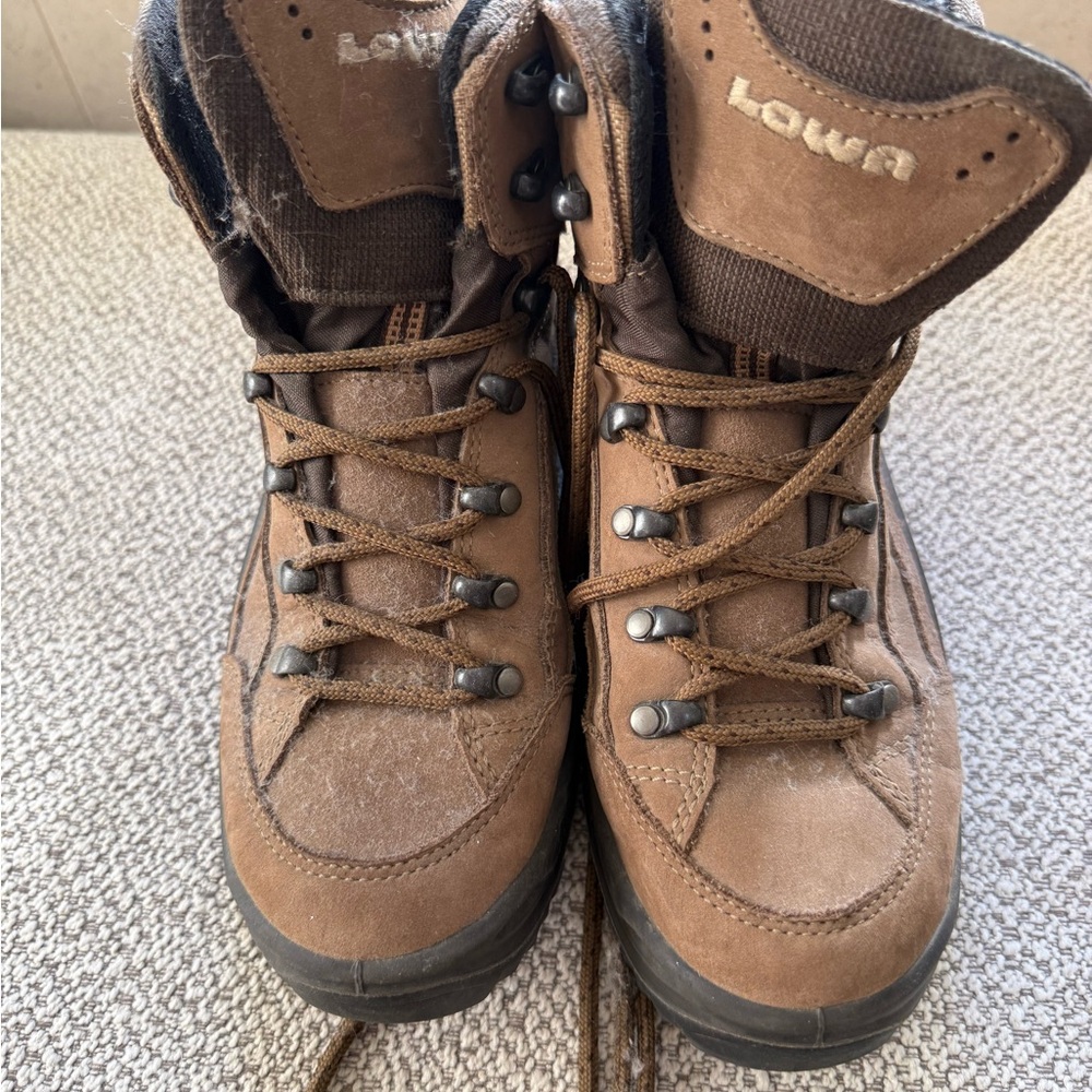 Lowa Chocolate Brown Outdoor Boots